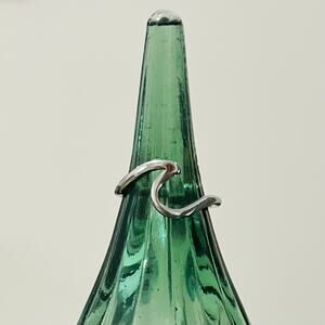 New Plunder “Sophie Mae“ Silver Ride the Wave Ring